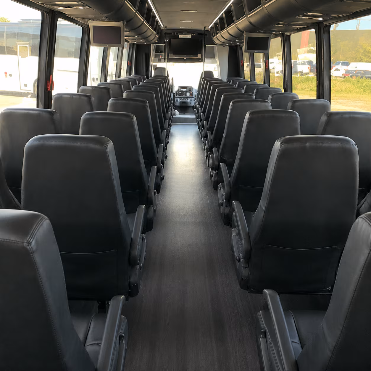 farmington hills airport shuttle bus rentals