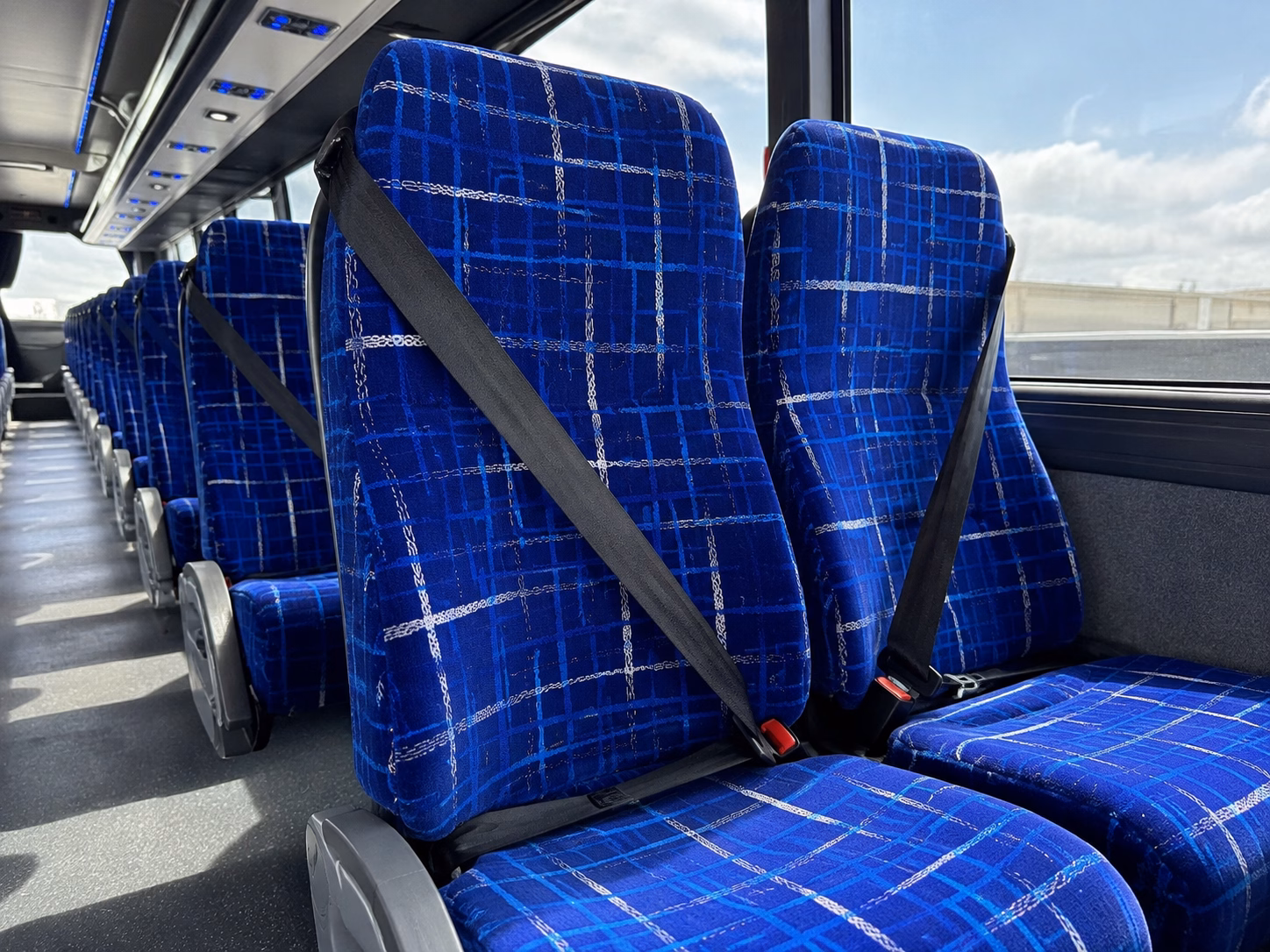 farmington hills charter buses for concerts and shows