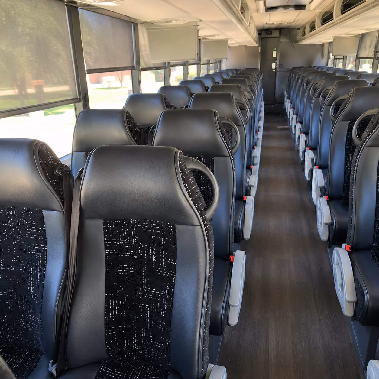 farmington hills organize a farmington hills corporate event with a charter bus