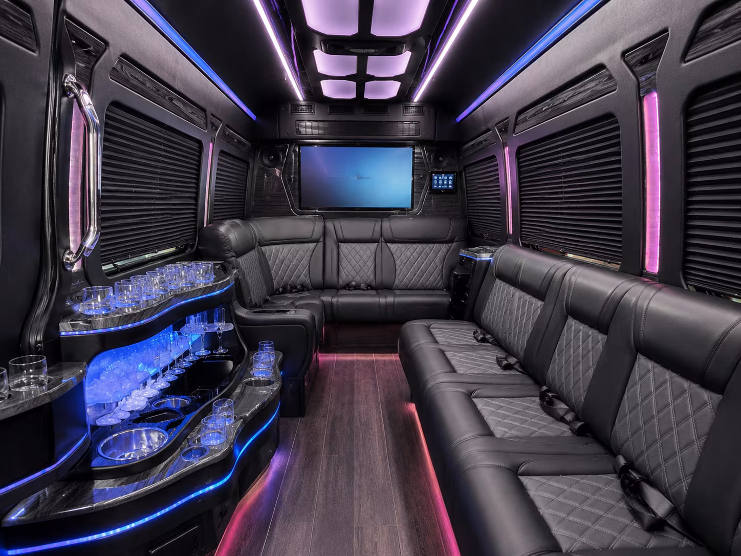 grandrapidscharterbuscompany com lets you find school field trip buses across west michigan