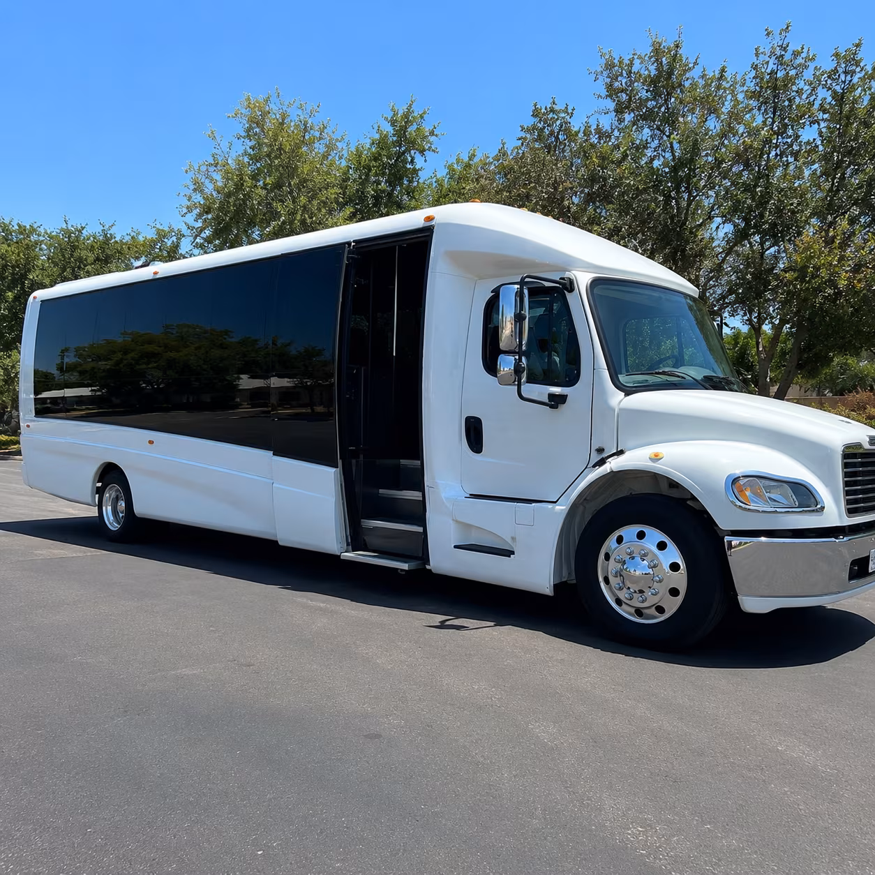 kentwood easy airport shuttle bus rentals in kentwood