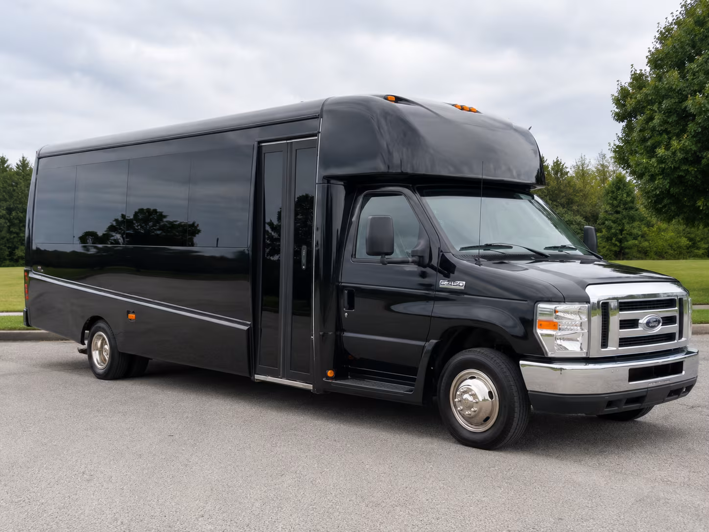 muskegon get your wedding guests to the venue on time with a muskegon charter bus