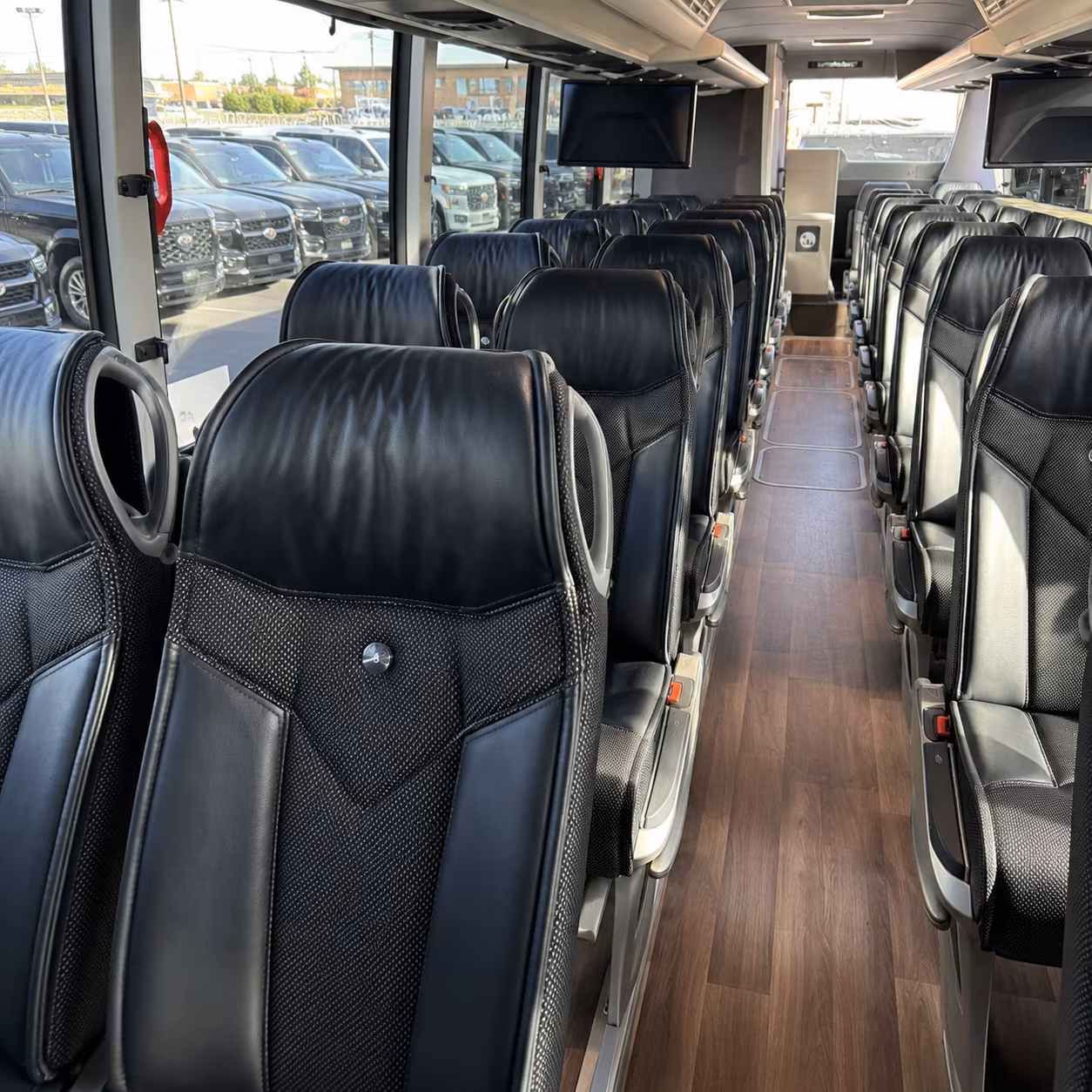 novi charter buses for corporate transportation