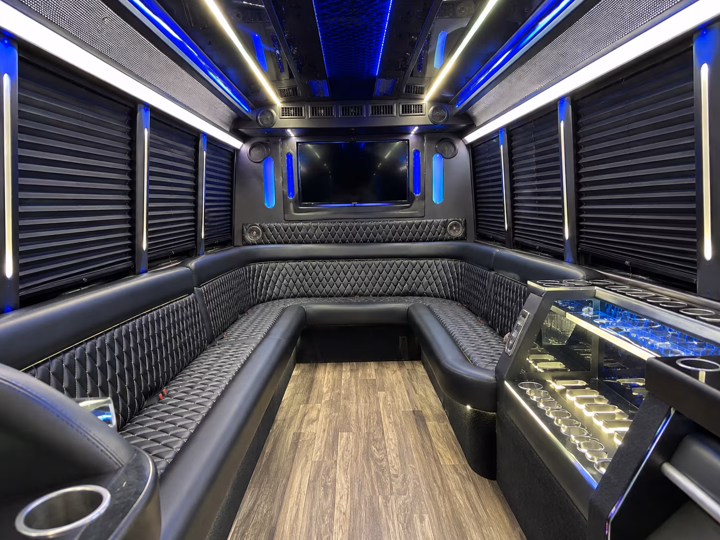 party bus transportation for grand rapids area proms