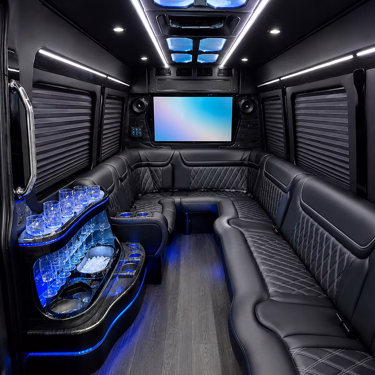 saugatuck lake michigan shore wine trail party bus rental